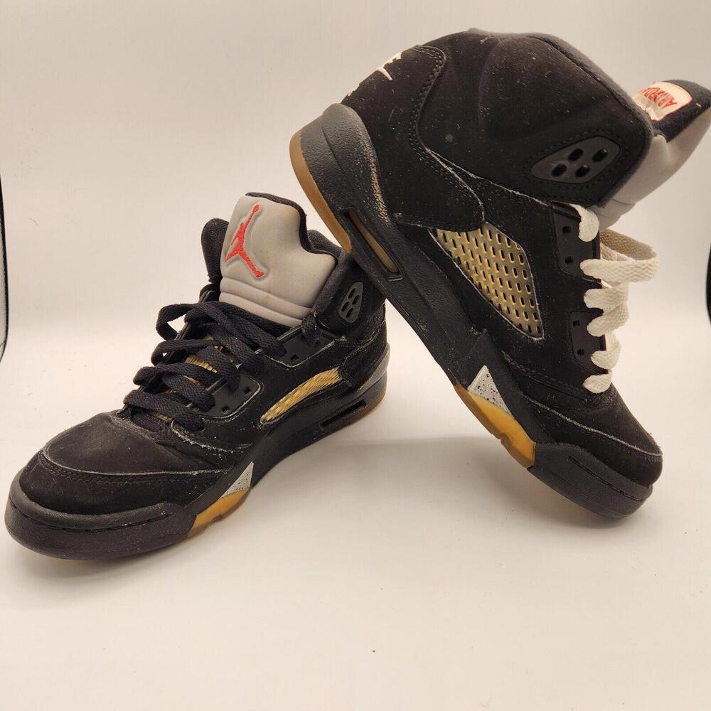 Jordan 5 Black Metallic 2016 (GS) - Size 5Y/6.5W (845036-003)